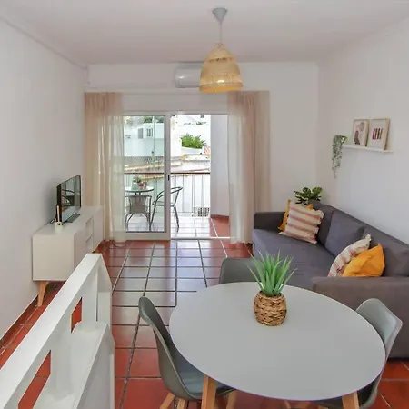 Isabels Seaview Apartmán *